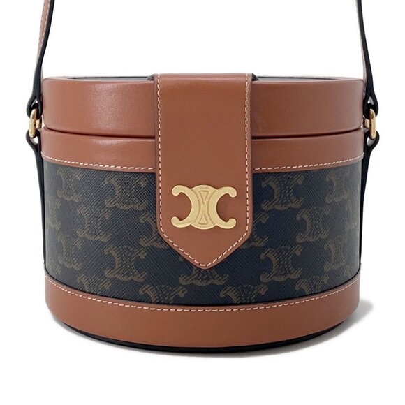 CELINE Gold Leather Shoulder Bag - Picture 1 of 14